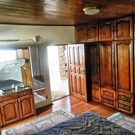 빌라 Hisaroenue Villa